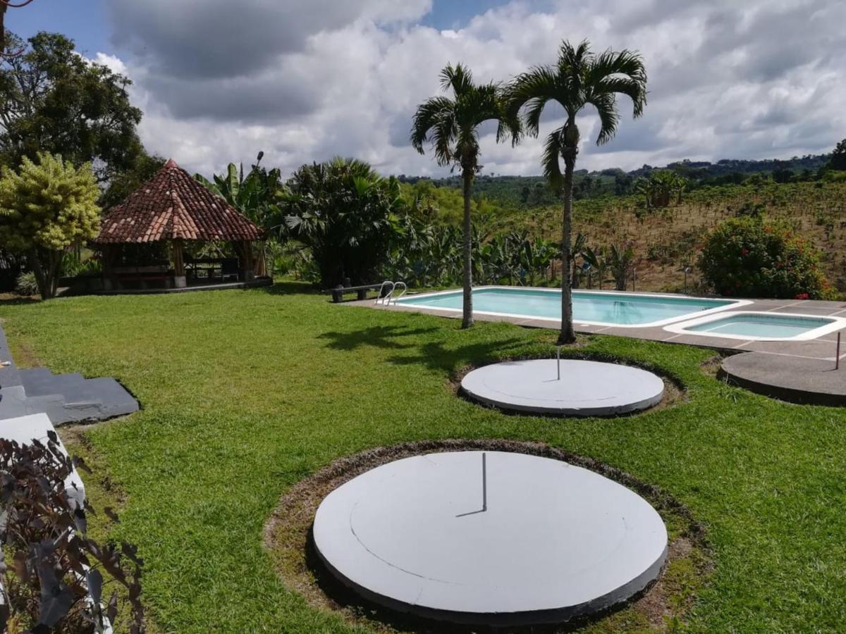 Finca Cafetera En El Quindio Quimbaya Exterior photo